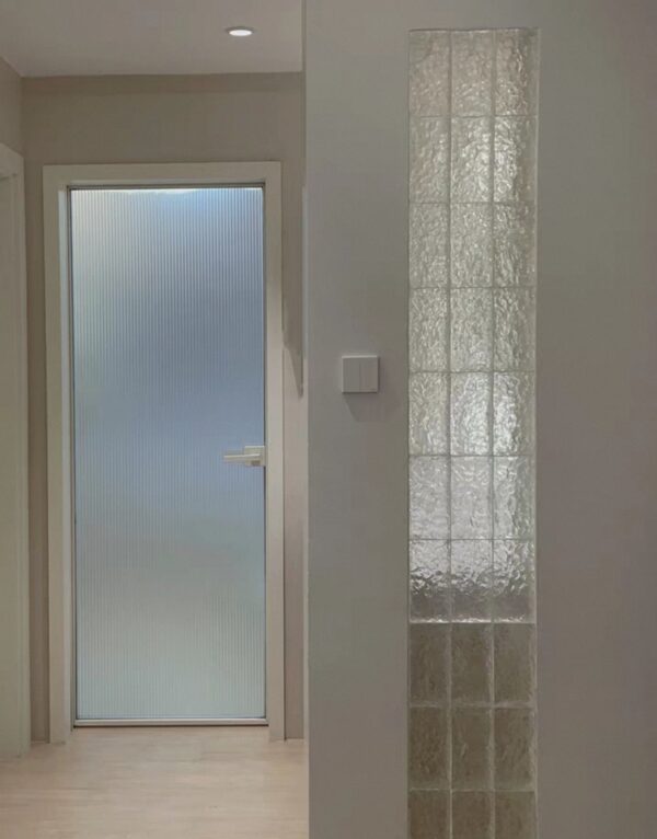 ICE GLASS BRICK อิฐบล๊อกแก้ว 200*100*50 MM - Image 4